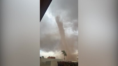 VIDEO I vortici dal mare sono arrivati fino a terra